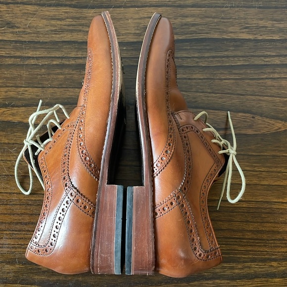 Cole Haan, men’s 9, Modern Essentials Wingtip Oxford in British Tan, dress shoe - Picture 11 of 15